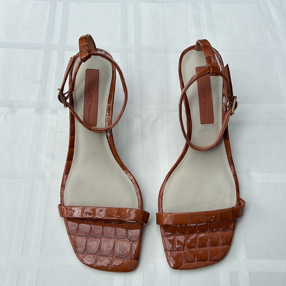 NWT Vince Camuto IMAGINE IM-ZEVA strappy heels